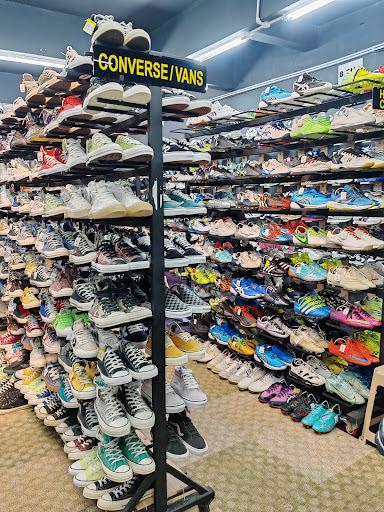 Boba Bundle • Puncak Jalil • Shoe Store