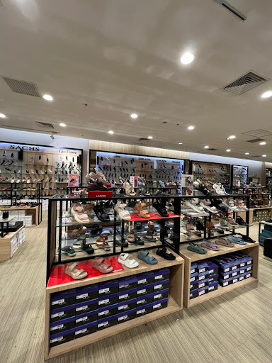 Larrie Women Aeon Mall Kota Bahru