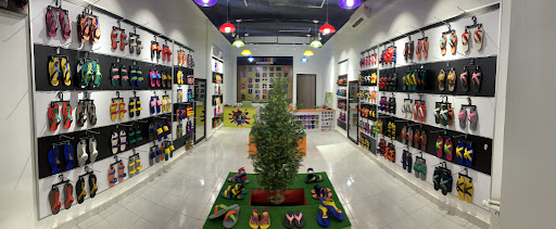 MOO CHUU FOOTWEAR SANDAKAN