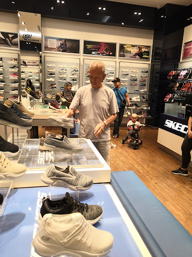 Skechers