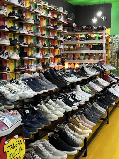 UFL Bundle Shoes