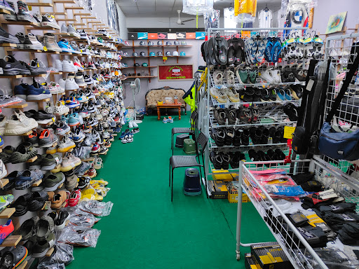 KEDAI KASUT ALISTORE4040
