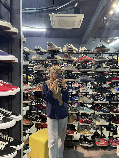 BUTIK KASUT PAPA MAMA STORE