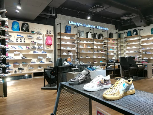 UN.LIMITED @ Suria Sabah Shopping Mall