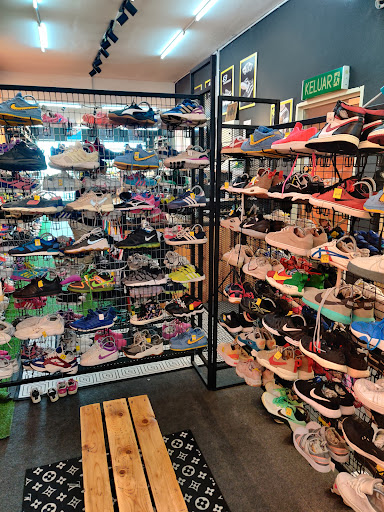 Hawk Mokiter Kasut Bundle Gong Badak