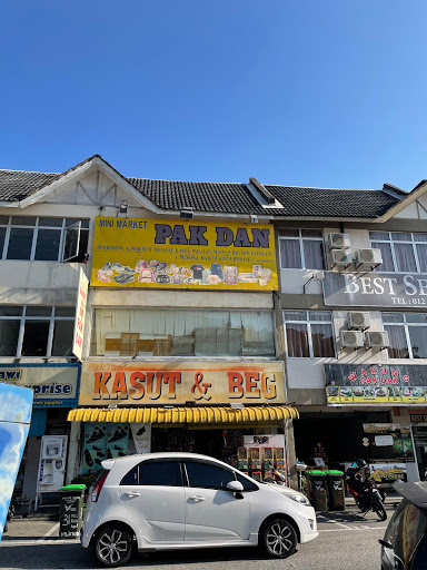 PAK DAN Kedai Kasut dan Beg