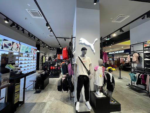 PUMA AEON Mall Bandaraya Melaka PUMA AEON Mall Bandaraya Melaka