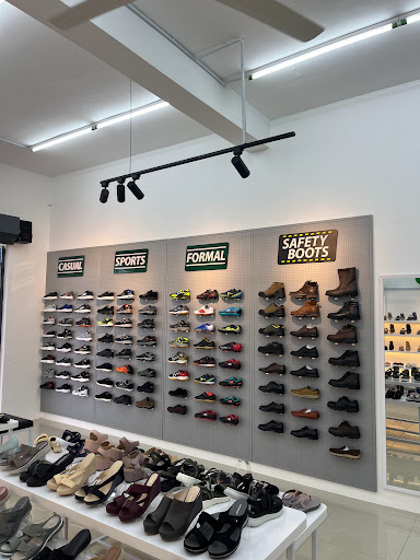 Novus Raub Shoe Store Pantai Timor