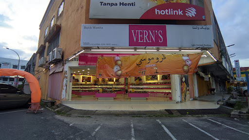 Vern's @ Jertih
