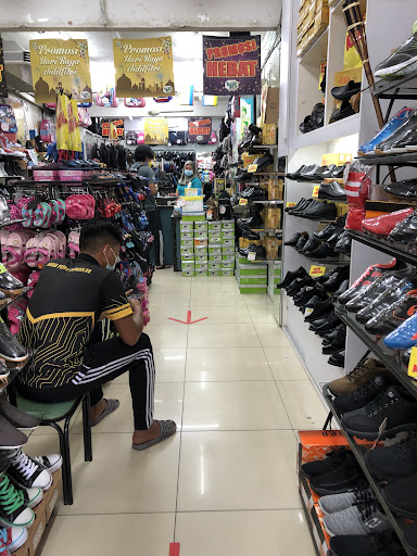 YEBENGSHOES GOMBAK GREENWOOD (GOM)