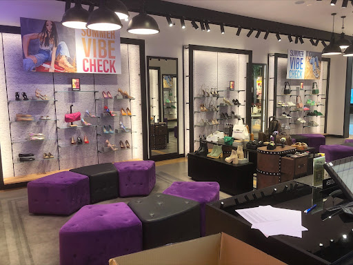 Steve Madden Aman Central