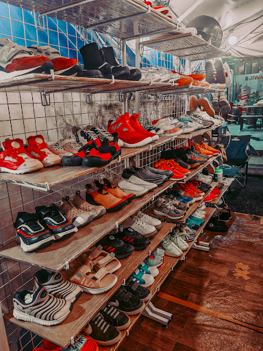 Simple Thrift Store (B5 Street Market)