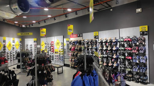 Sneaker Street Paradigm Mall