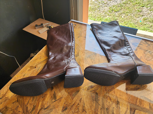 KEDAI REPAIR KASUT DAN JEANS