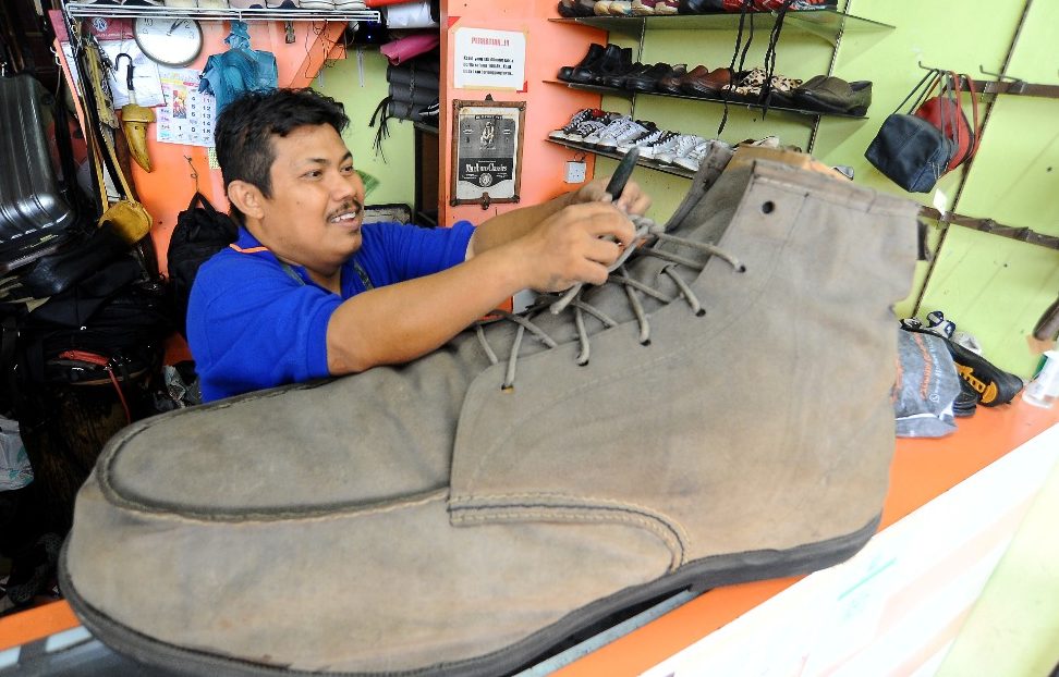Ju baiki kasut dan bag 1 ju baiki kasut dan bag